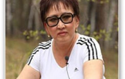 Дизайнер Н.Соёлмаа монгол мөнгөнөөсөө ихэд сэжиглэдэг